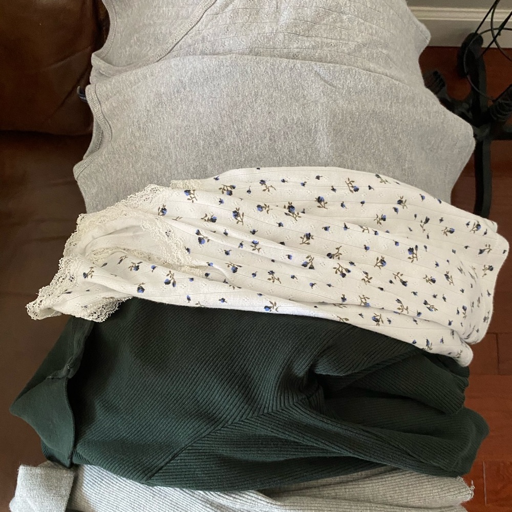 Brandy Melville Bundle Offer ❤️